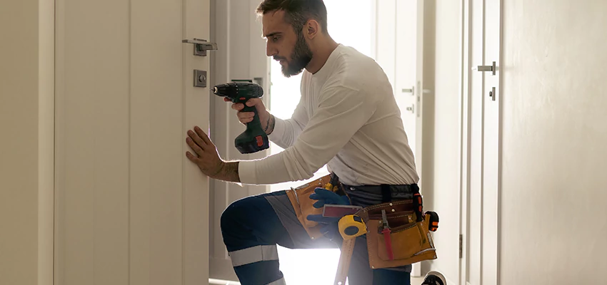 Mailbox Lock Installation Expert in East Foothills, California