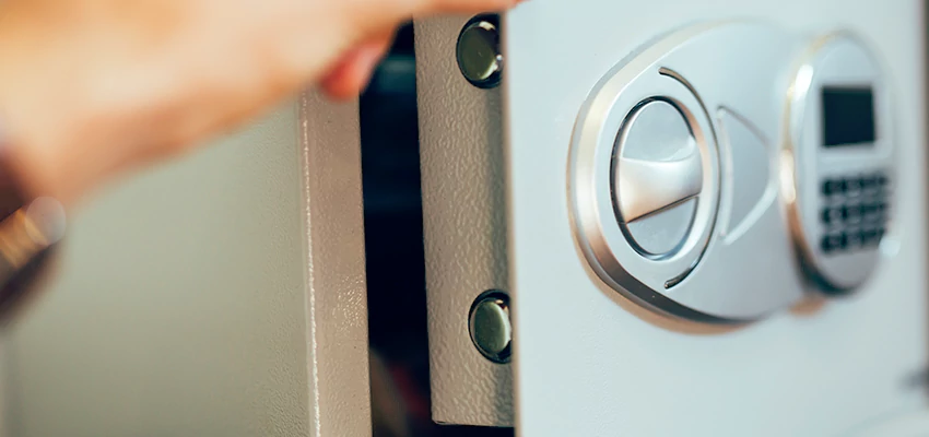 Fingerprint Safe Openers in East Foothills, CA